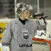 Latvijas U-20 hokeja izlases kandidātos uz PČ iekļauti 30 spēlētāji