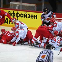 Krievijas hokejistiem 'sausā' uzvara pār Dāniju