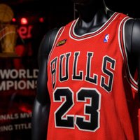 Džordana 1998. gada NBA fināla kreklu pārdod par rekordsummu