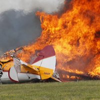На авиашоу в Огайо разбился самолет с каскадерами