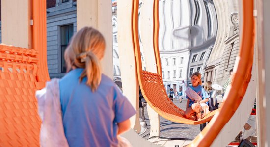 Foto: Vecrīgā būs trīs jauni vides dizaina un mākslas objekti izklaidei un atpūtai