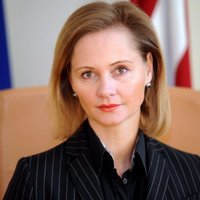 Страуюма приняла отставку министра юстиции