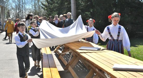 Baltā galdauta svētkos veidos karti ar valsts iedzīvotāju mīļākajām vietām Latvijā