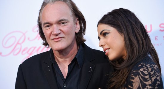 55 gadu vecumā pirmoreiz apprecējies režisors Kventins Tarantino