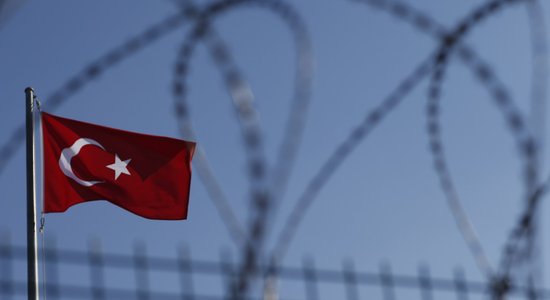 Турция атаковала позиции курдов в Сирии