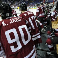 Latvijas hokejisti svarīgā mačā par palikšanu PČ elitē tiekas ar Franciju