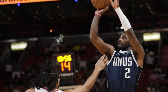 'Mavericks' zaudē 'Heat' un nepietuvojas 'play-in' zonai