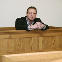 Бизнесмен Шталбергс получил 7,5 лет тюрьмы за вымогательство у Вилкасте