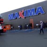 Foto: Rēzeknes 'Maxima' trešdien evakuē cilvēkus (ar 'Maxima' komentāru)