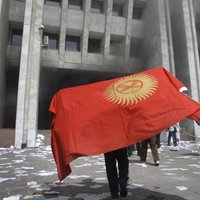Atkāpies Kirgizstānas parlamenta spīkers
