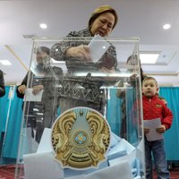 В Казахстане начались внеочередные выборы президента