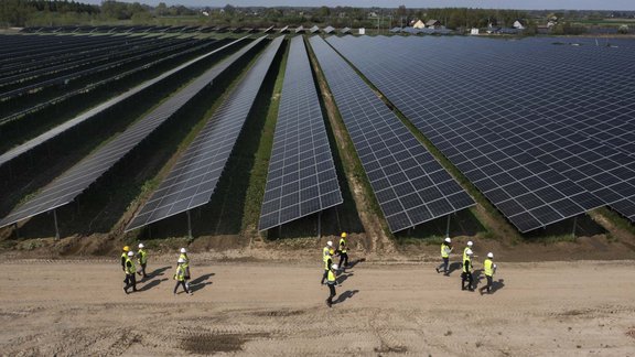 elektroenerģijas ražotājs "Sunly"