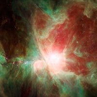 NASA publicē skaistu Oriona miglāja foto
