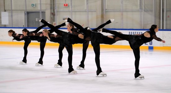 Latvijas sinhronās slidošanas komanda pasaules čempionātā ieņem 22. vietu