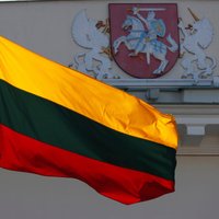 Uz Lietuvas prezidenta krēslu cīlē deviņi kandidāti; arī latviešu-lietuviešu brālību noliedzošais Skvernelis