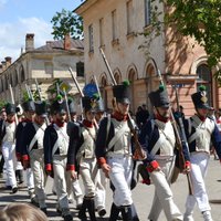 Foto: Daugavpils cietoksnī pulcējas Napoleona armija - noticis pirmais kara vēstures rekonsturkcijas festivāls