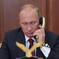Putins ar Donbasa 'republiku' līderiem runājis par gūstekņu apmaiņu