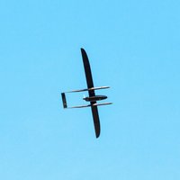 Turpinās 'aizbēgušā' drona meklēšana; iesaistītas četras lidmašīnas