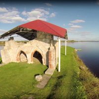 Līdz Sv. Meinarda salai Daugavā var aiziet kājām, jo Rīgas HES pazemināts ūdens līmenis