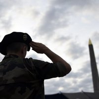 Francija uzsāks gaisa triecienus pret 'Islāma valsti' Sīrijā