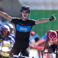 Pasaules labākais riteņbraucējs Frūme pagarina līgumu ar 'Sky' komandu