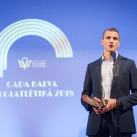 Sprinteri Bukša un Leitis atzīti par 2018.gada Latvijas labākajiem viegatlētiem
