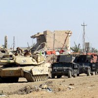 Irāka un ASV vadītā koalīcija gatavojas Mosulas ofensīvai; džihādisti pilsētā nogalina 300 cilvēkus