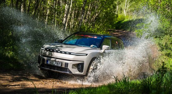 Video: "Latvijas Gada auto 2025" devies pavasara testa braucienā