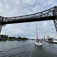 ФОТО. Марис Молс на пути в США на яхте: Очень странные голландские каналы, полиция на хвосте и мечты о доме