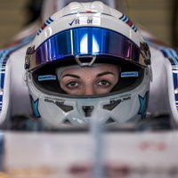 Экклстоун не видит женщин-пилотов в "Формуле-1"