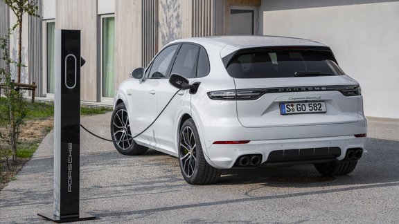 Porsche Cayenne Turbo S E-Hybrid