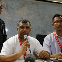 Топ-менеджер AirAsia: призываю не спекулировать на теме исчезновения самолета
