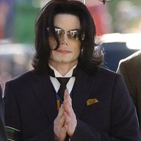 Майкл Джексон умер значительно позже