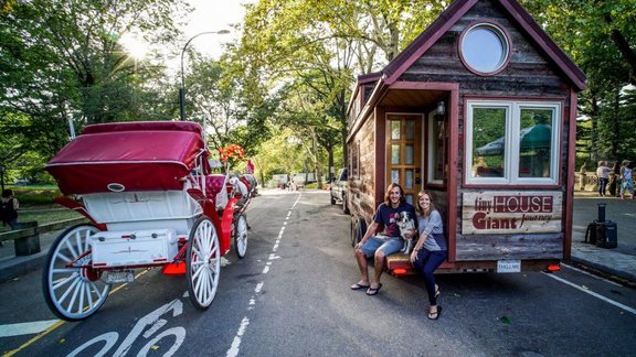 <a href="http://tinyhousegiantjourney.com/">Tiny House Giant Journey</a>