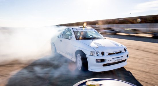 Video: Kens Bloks demonstrē savu jauno auto – rallija 'Ford Escort Cosworth'