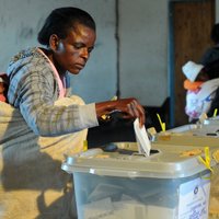 Novērotāji apšauba Zimbabves vēlēšanu iznākumu