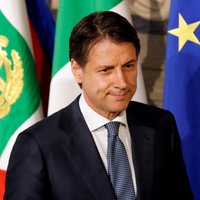 Džuzepe Konte apstiprināts Itālijas premjera amatā