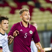 Latvijas futbolisti izvirzās vadībā, bet zaudē Vācijas U-21 izlasei un 'supertalantam' Mukoko