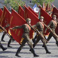 Мамыкин: президенту стоит поехать на празднование Дня Победы в Москву