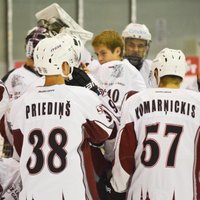 'Dinamo Juniors' uzvar Latvijas hokeja čempionāta līdervienību 'Kurbads'