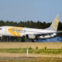 Latvijā bāzētā zemo cenu aviokompānija 'Primera Air' paziņojusi par lidojumu pārtraukšanu un bankrotu
