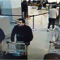 Найден "человек в шляпе", сопровождавший смертников в аэропорту Брюсселя