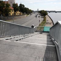 Foto: Pabeigta Vanšu tilta kāpņu atjaunošana