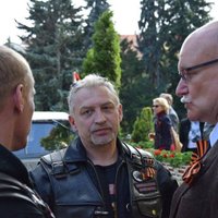 Prokremlisko motociklistu kluba 'Nakts vilki' pārstāvis Lakatošs izraidīts no Latvijas