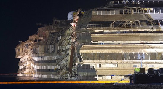 'Costa Concordia': kas notiek zem ūdens?