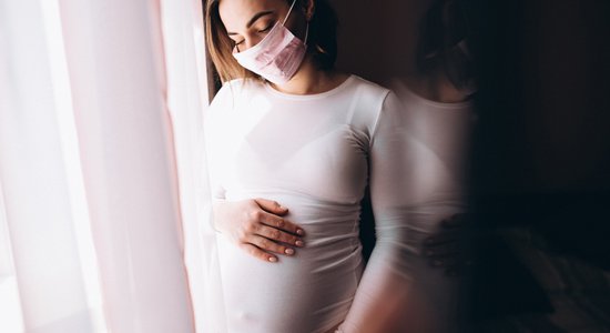 Коронавирус во время беременности сильно повышает риск тяжелых родов