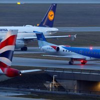 'Brexit' neskaidrību radīto problēmu dēļ darbību pārtrauc Lielbritānijas aviokompānija 'flybmi'