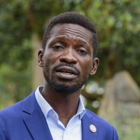 Ugandas galvenais opozicionārs atbrīvots no mājas aresta