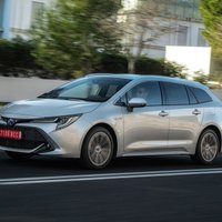 'Toyota' Lielbritānijā ražos jaunus hibrīdautomobiļus