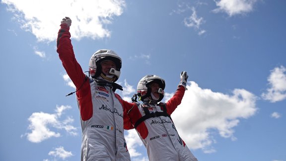 Britu pilots Mīke triumfē Portugāles rallijā - 2